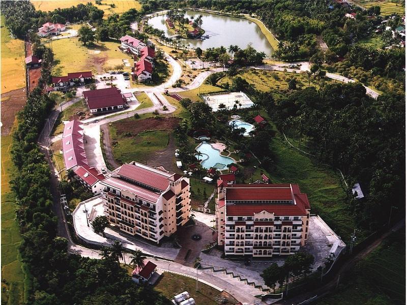 Hotel Graceland Estates And Country Club Lucena Exterior foto
