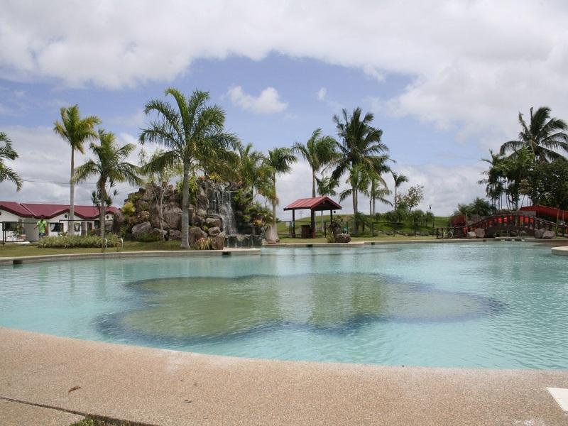 Hotel Graceland Estates And Country Club Lucena Exterior foto
